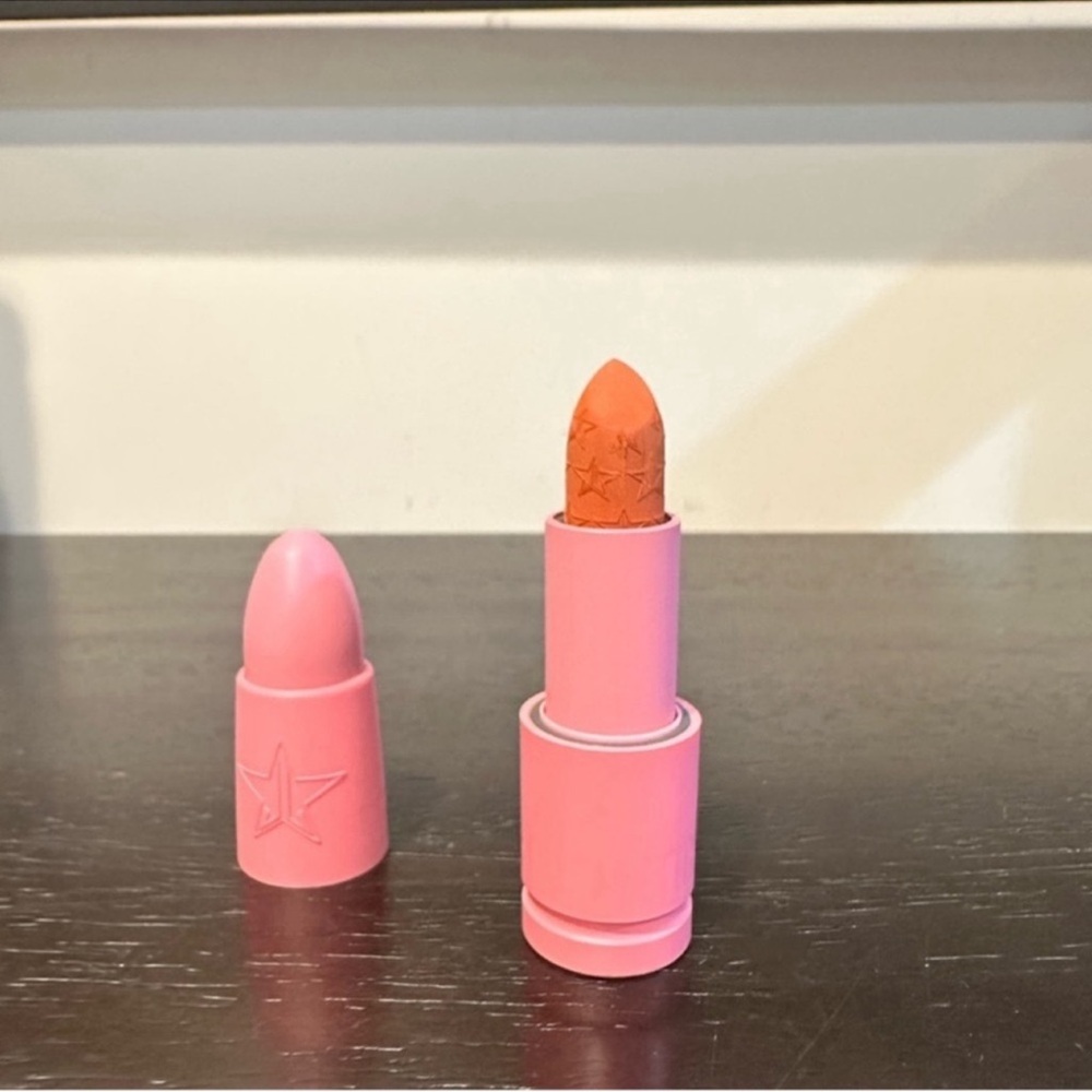 Jeffree Star Wyoming Ice Tea Velvet Trap Matte Lipstick - Picture 5 of 10